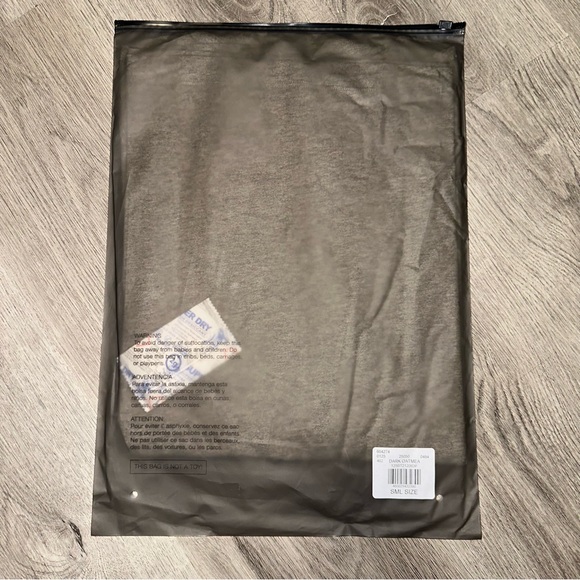 FEAR OF GOD ESSENTIALS SS22 Season Dark Oatmeal S - Picture 8 of 9